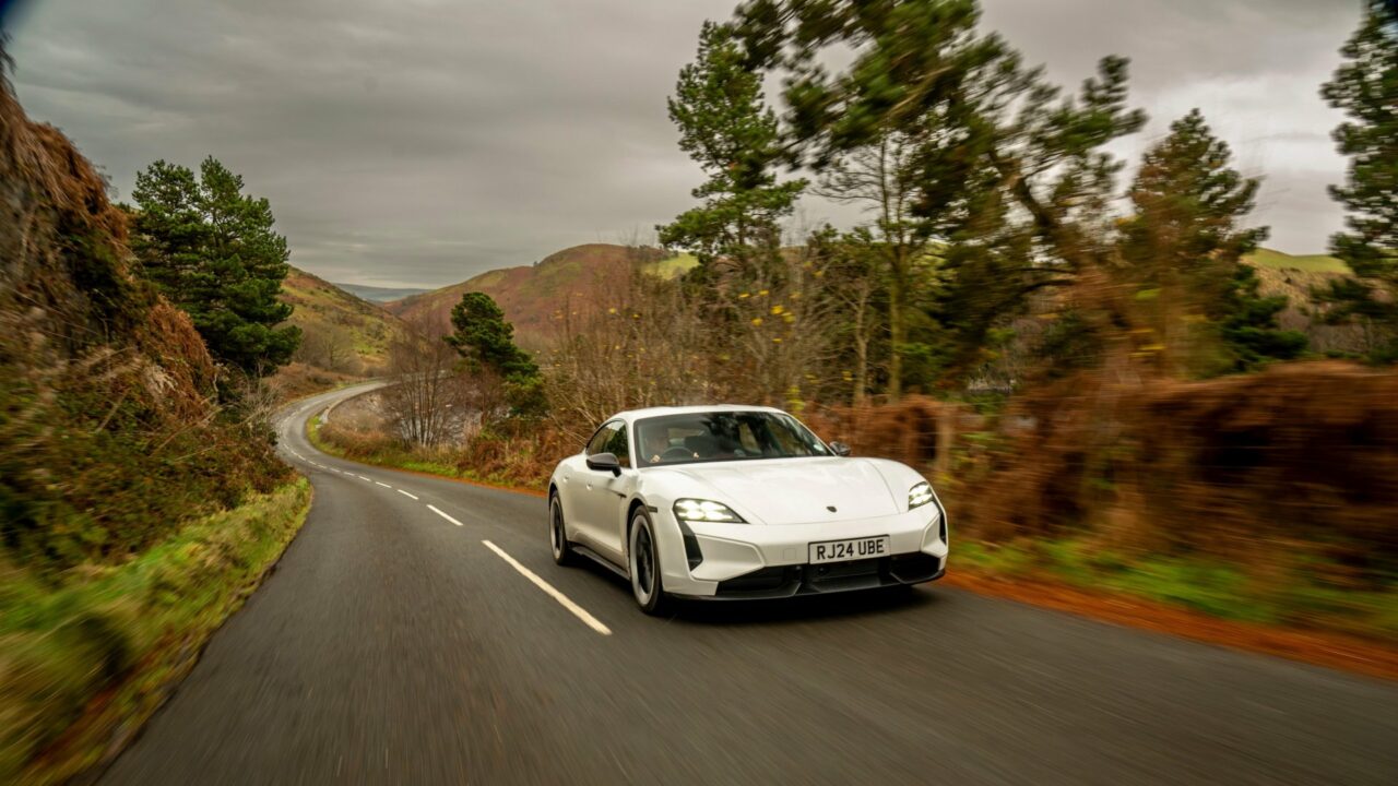 Porsche TAycan S