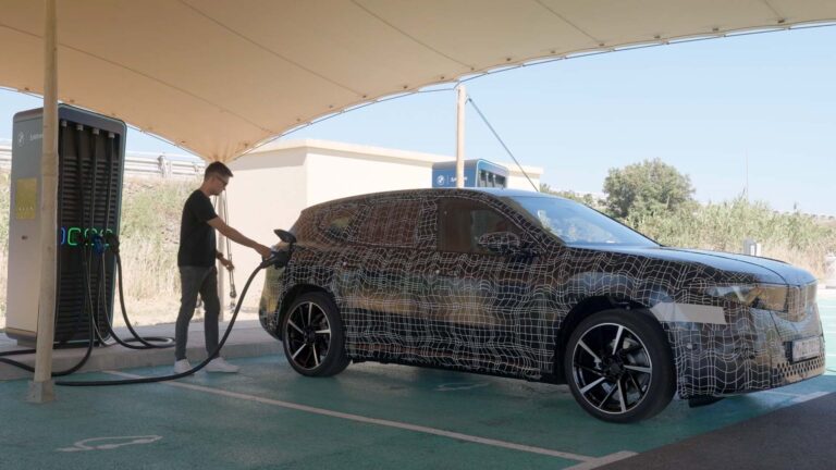 BMW iX3 Alpitronic HYC 400 Laden
