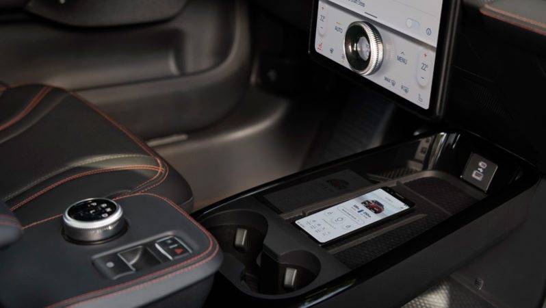 ford-mustang-mach-e-display