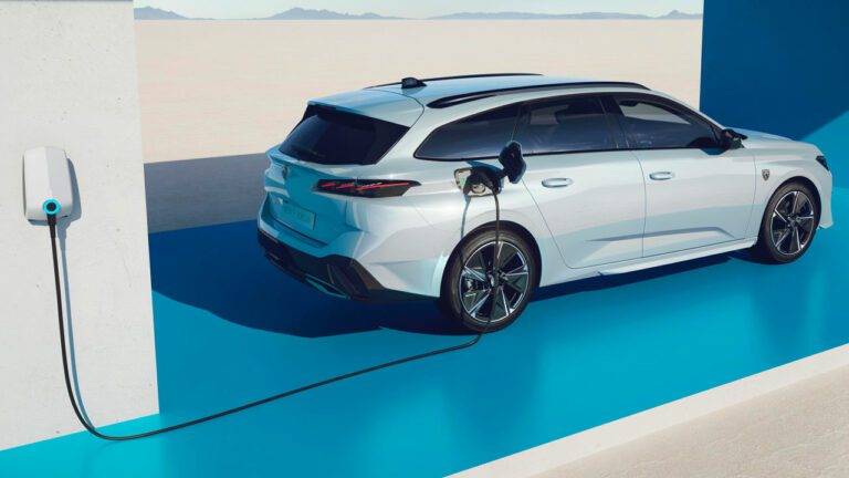 Peugeot e-308 SW als Kombi